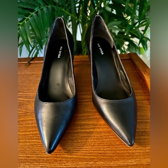 Via Spiga Shoes - Via Spiga Heels Black Leather Gya Pointed Toe Leather
Pump Heel Size 6